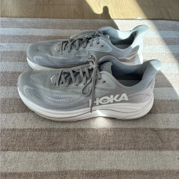 Men’s HOKA Clifton 10 Sneakers - Picture 1 of 6